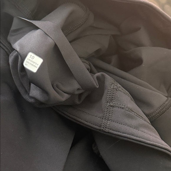 Lululemon Base Pace High-Rise Tight 28" Black size 10 NWT LEGGINGS - Picture 4 of 4